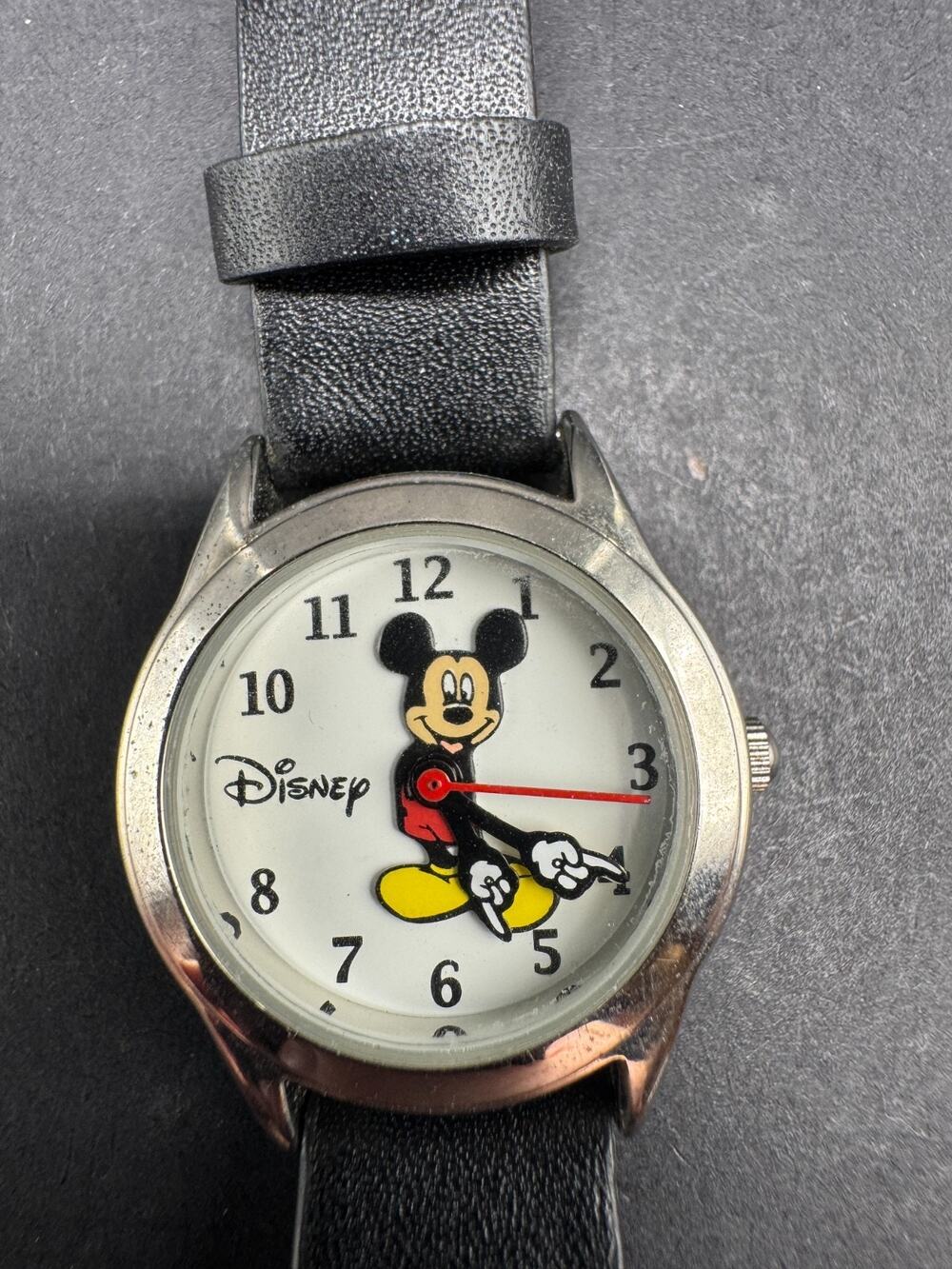 Disney Mickey Mouse MCK344 280 PC21 Moving Hands Watch Black Leather Band